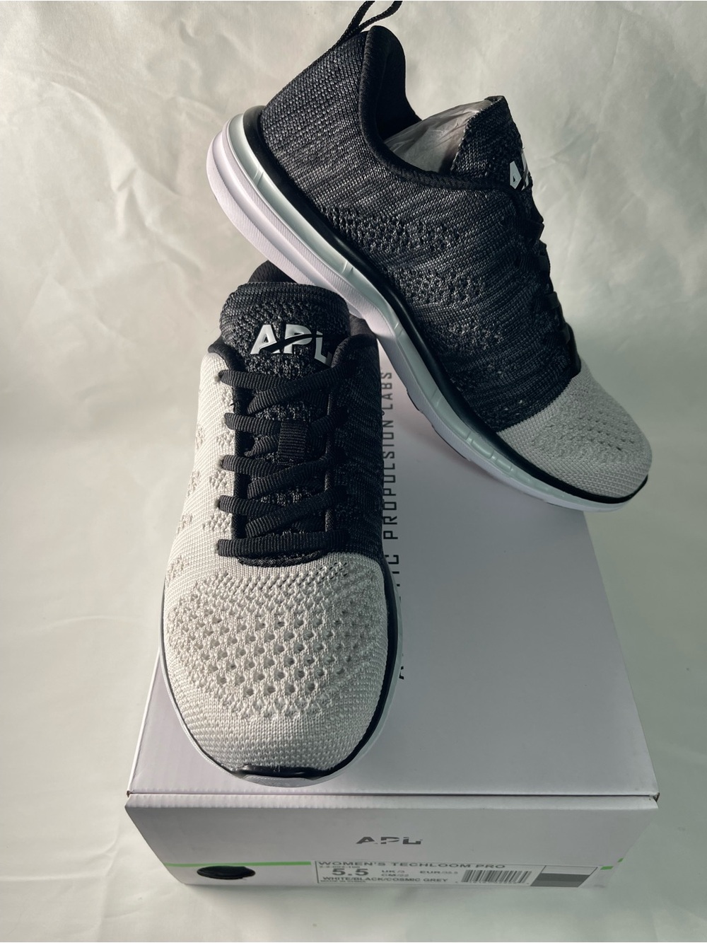 APL TechLoom Pro Women’s Size 5.5 Athletic Propulsion Labs NIB in Black White